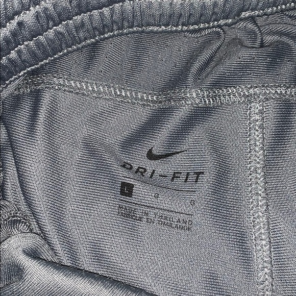 Nike Lebron James Athletic shorts - Picture 3 of 7